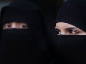 Donne-Islam.jpg